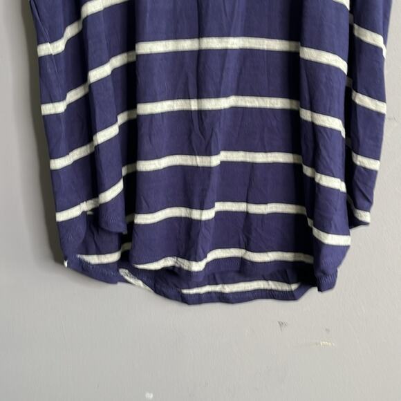 Chaser Navy Blue and Gray Striped Sleeveless Strappy Back Top Size Medium - Picture 3 of 7